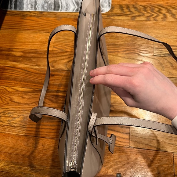 KATE SPADE Cara Tote in tan - Picture 12 of 15